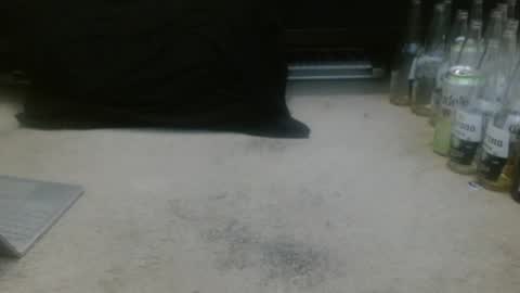 Holly Hawkes online show from April 7, 12:00 am