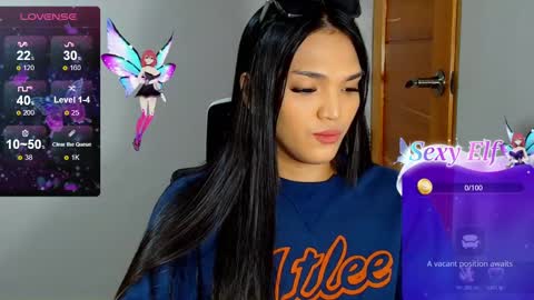 Snapshot of hollywoodbitch chatting on February 17, 1:25 am Isabella Marie online show from February 17, 1:25 am