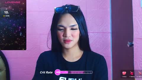 Snapshot of hollywoodbitch chatting on October 27, 2:08 am Isabella Marie online show from October 27, 2:08 am