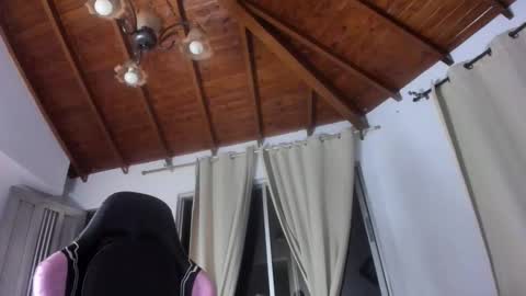 Snapshot of honey_sunshine7 chatting on September 14, 12:49 am Isabella online show from September 14, 12:49 am