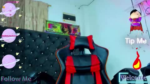 Snapshot of hot_destinyk chatting on October 19, 10:57 pm destinyk online show from October 19, 10:57 pm