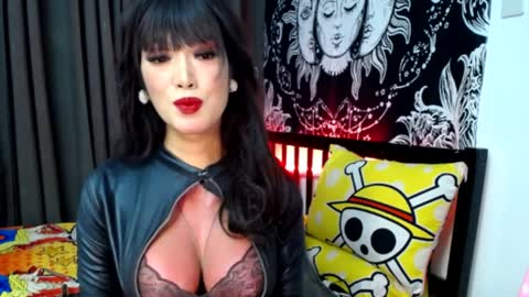 Jessica Cumshow FOLLOW ME online show from April 3, 4:00 am