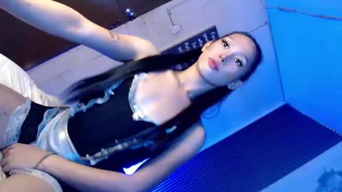 hot_manifex1111 online show from December 5, 4:46 pm