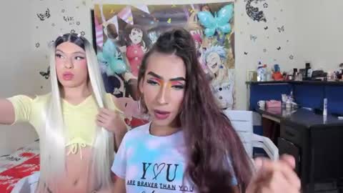 hot_skiiny online show from July 12, 5:44 am