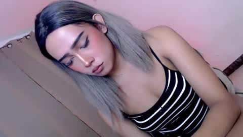 Snapshot of hotnaughty_beatrice chatting on October 14, 10:10 pm HOT BEATRICE online show from October 14, 10:10 pm