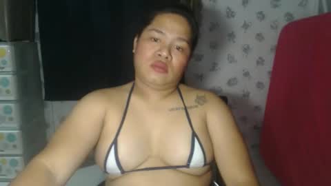 hottiebarbie28 online show from April 7, 2:18 pm