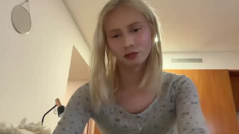 HotTransGirlie online show from June 29, 4:16 am