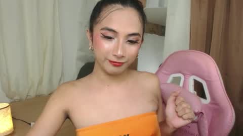 drea  online show from February 14, 7:54 pm