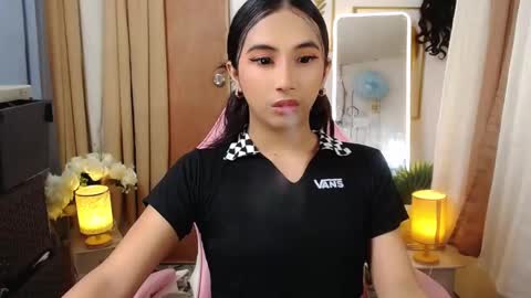 drea  online show from March 3, 4:01 am