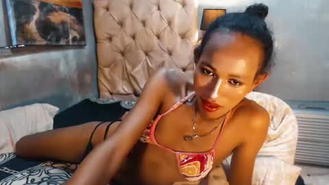 hugecock_caramel online show from April 18, 6:04 am