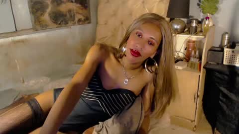hugecock_caramel online show from July 11, 9:03 am