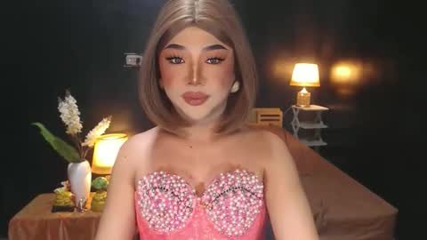 Christine online show from April 16, 11:29 pm