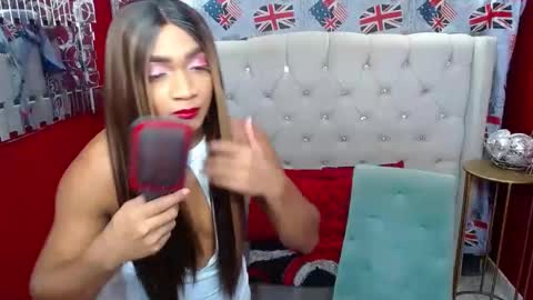 iam_smithh online show from February 11, 2:02 pm