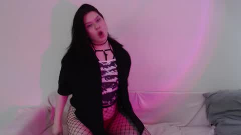 Snapshot of iintimate_flesh chatting on October 11, 10:39 am Vella online show from October 11, 10:39 am