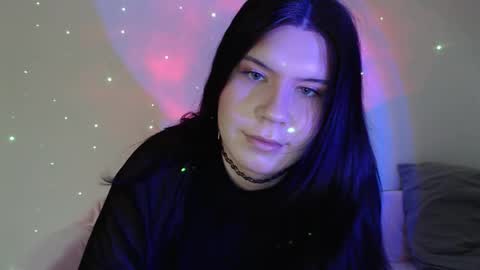 Snapshot of iintimate_flesh chatting on October 15, 11:10 am Vella online show from October 15, 11:10 am