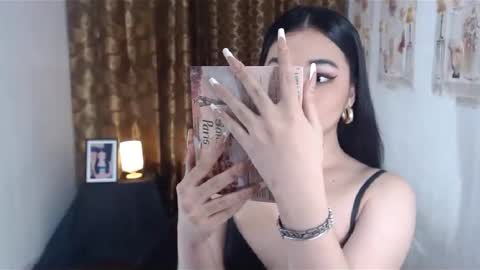 indestructabletrixie online show from January 27, 3:39 pm