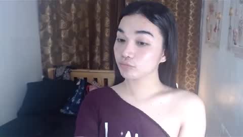 indestructabletrixie online show from January 31, 2:07 pm