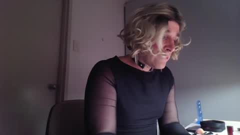 ingridsissy online show from July 17, 10:43 am