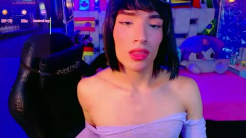 isaacnova online show from July 9, 9:30 pm
