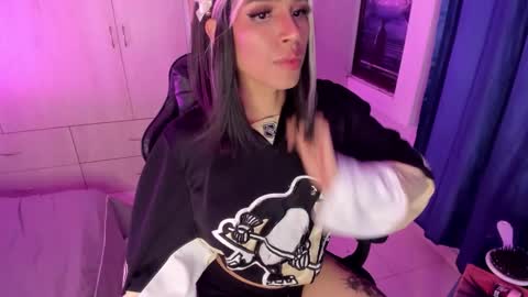 Snapshot of isabell_xstar chatting on September 22, 3:45 am isa 3 online show from September 22, 3:45 am
