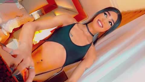 isabellagirs online show from September 24, 9:04 am