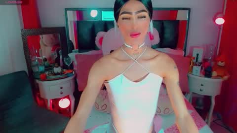 isabellagirs online show from November 25, 12:29 pm