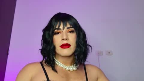Snapshot of isahilton1 chatting on October 18, 1:15 pm Isabella Hilton online show from October 18, 1:15 pm