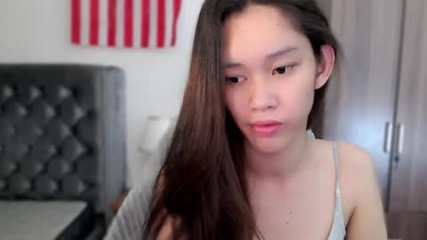 Snapshot of its_me_cora chatting on October 12, 3:58 pm Cora online show from October 12, 3:58 pm