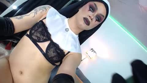 Snapshot of ivan_standford chatting on November 1, 3:04 am y online show from November 1, 3:04 am