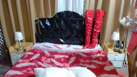 ivone_twinkle online show from May 7, 9:49 am