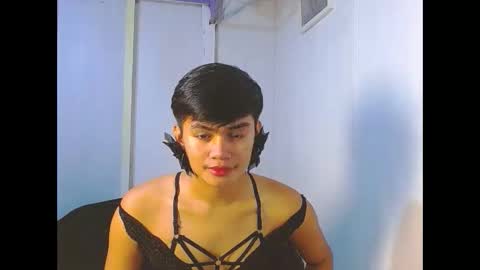 Snapshot of iya143 chatting on October 19, 7:01 am iya143 online show from October 19, 7:01 am