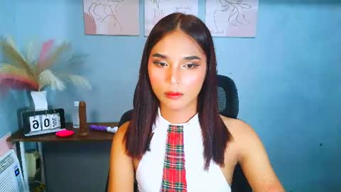 janella online show from July 6, 10:44 am