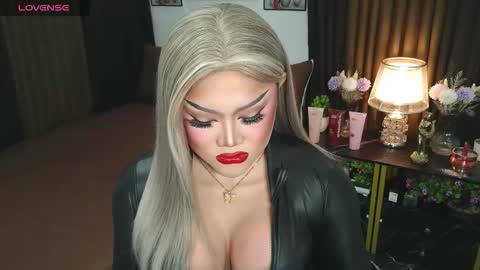 Jasmine Brandy online show from September 13, 10:15 pm