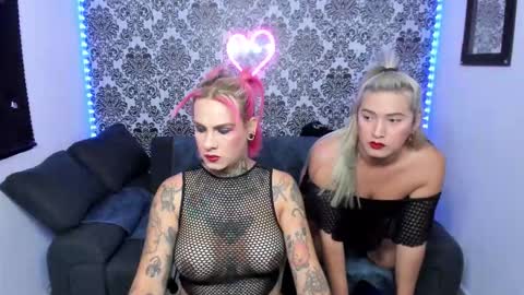 . Julianita y Valery . online show from October 18, 4:16 am