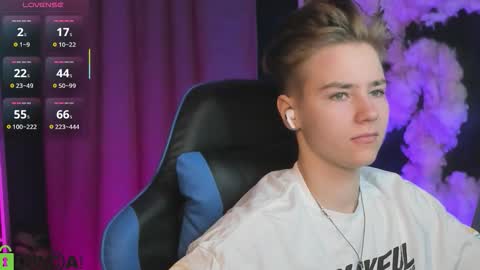 Jean online show from November 19, 11:32 am