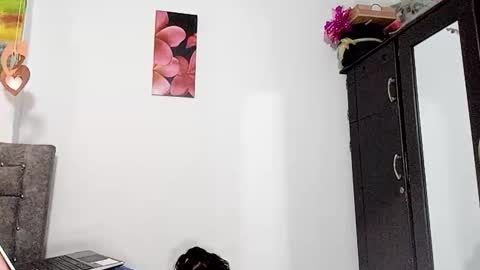  Isabella  online show from November 15, 6:55 am