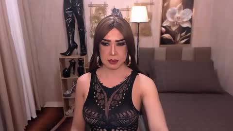 Snapshot of jenniegarcia chatting on October 20, 9:34 am jenniegarcia online show from October 20, 9:34 am