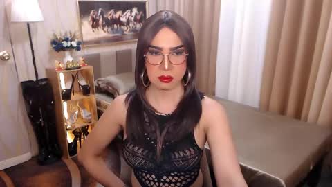 jenniegarcia online show from April 28, 6:34 pm