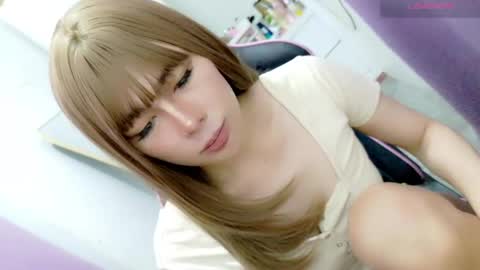 jennie online show from April 4, 10:51 pm