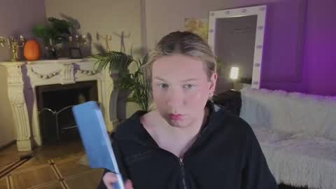 jes_solar online show from November 5, 9:58 pm