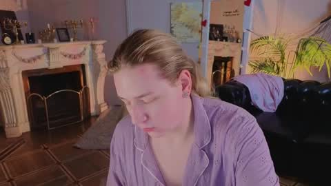 jes_solar online show from April 5, 9:02 pm