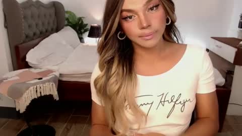 Snapshot of jesie_hot69 chatting on January 24, 9:39 am jesie_hot69 online show from January 24, 9:39 am