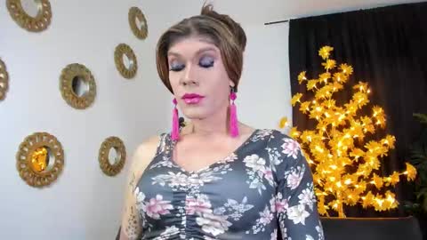 jessicaperverd1 online show from December 3, 9:46 am