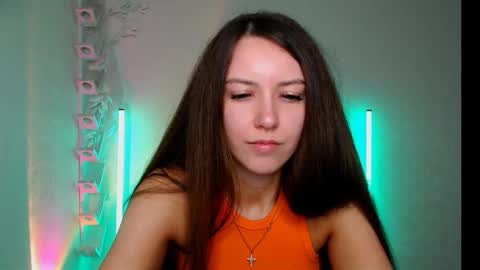 Snapshot of jewelrosse chatting on October 16, 12:55 am Emma online show from October 16, 12:55 am