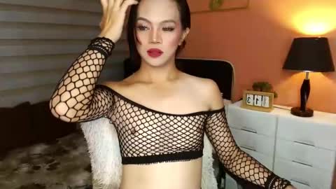 Snapshot of jhenagoddess chatting on October 13, 7:14 pm JHENA online show from October 13, 7:14 pm
