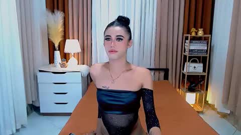 julie online show from January 8, 2:03 am