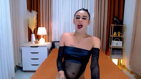 julie online show from January 9, 1:39 am