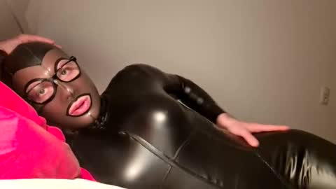 The sweetest toy online show from September 18, 9:42 pm