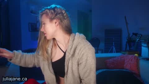Julia Jane online show from January 12, 2:03 am