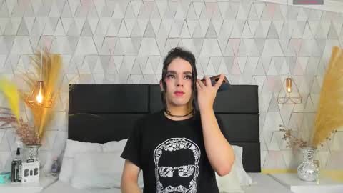 Justine online show from January 14, 3:59 am